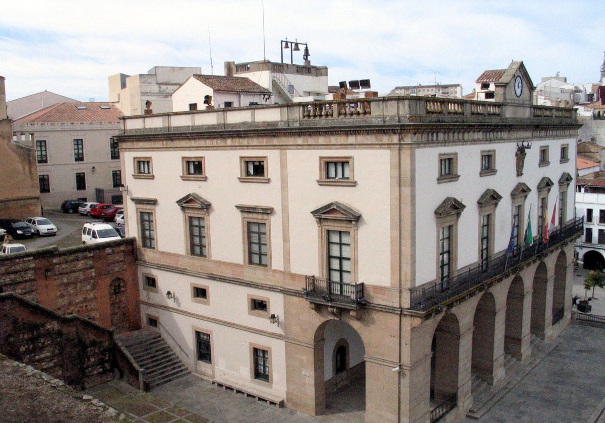 El plan de respiro familiar beneficiará en Cáceres a cerca de 300 hogares