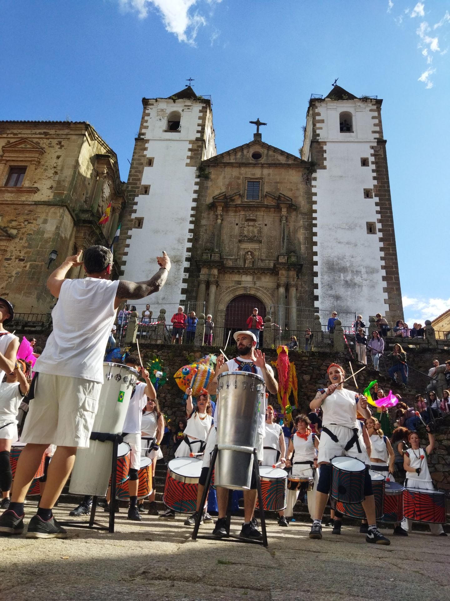 Womad Cáceres 2025 se despide a ritmo de batucada