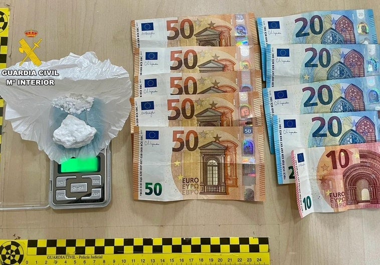 Detenido en Navalmoral con 350 euros y 150 dosis de cocaína escondidas en un calcetín