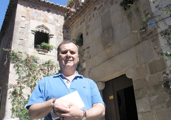 Desiderio Guerra, en la parte antigua de Cáceres.