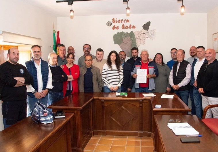 La Diputación formaliza su oposición a los proyectos mineros en la Sierra de Gata