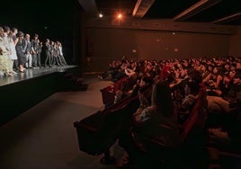 Final de la función de ayer de los alumnos del Emérita.