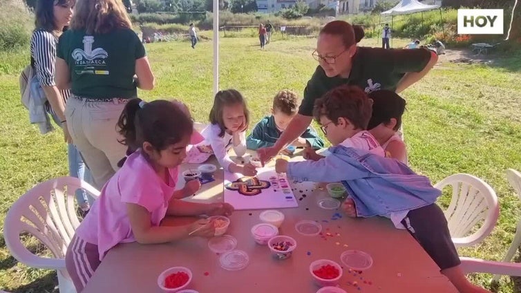 Los escolares de Mérida se convierten en arqueólogos por un día