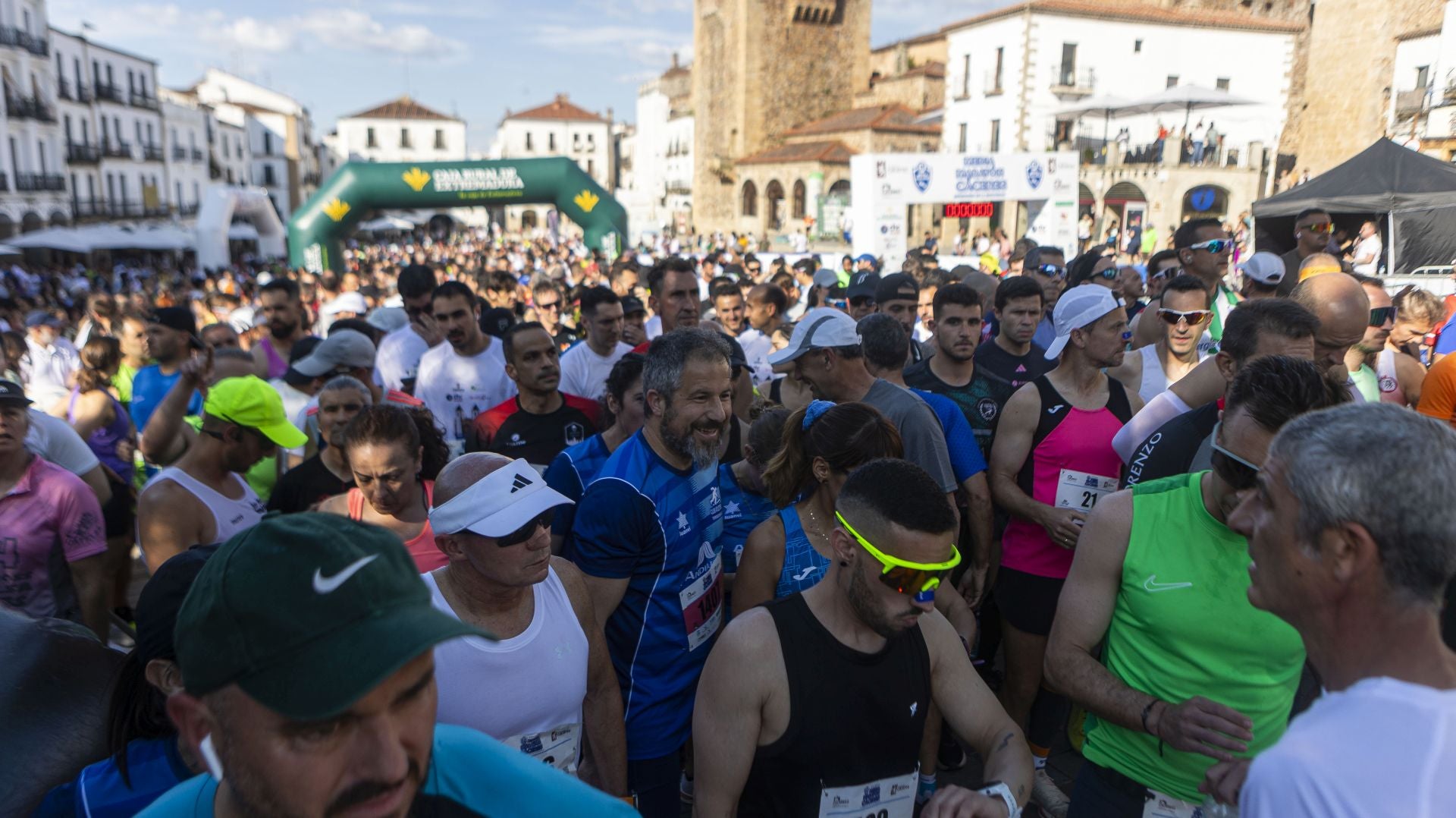 Las mejores fotos de la media maratón de Cáceres con récord de participación
