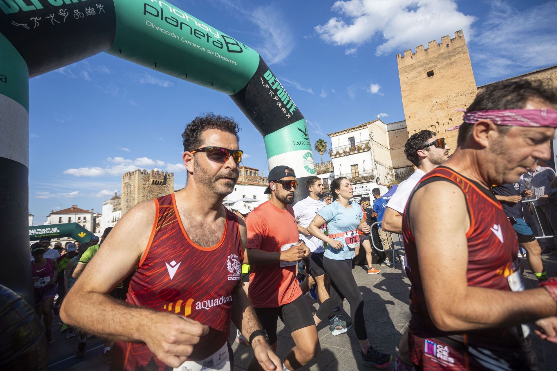 Las mejores fotos de la media maratón de Cáceres con récord de participación