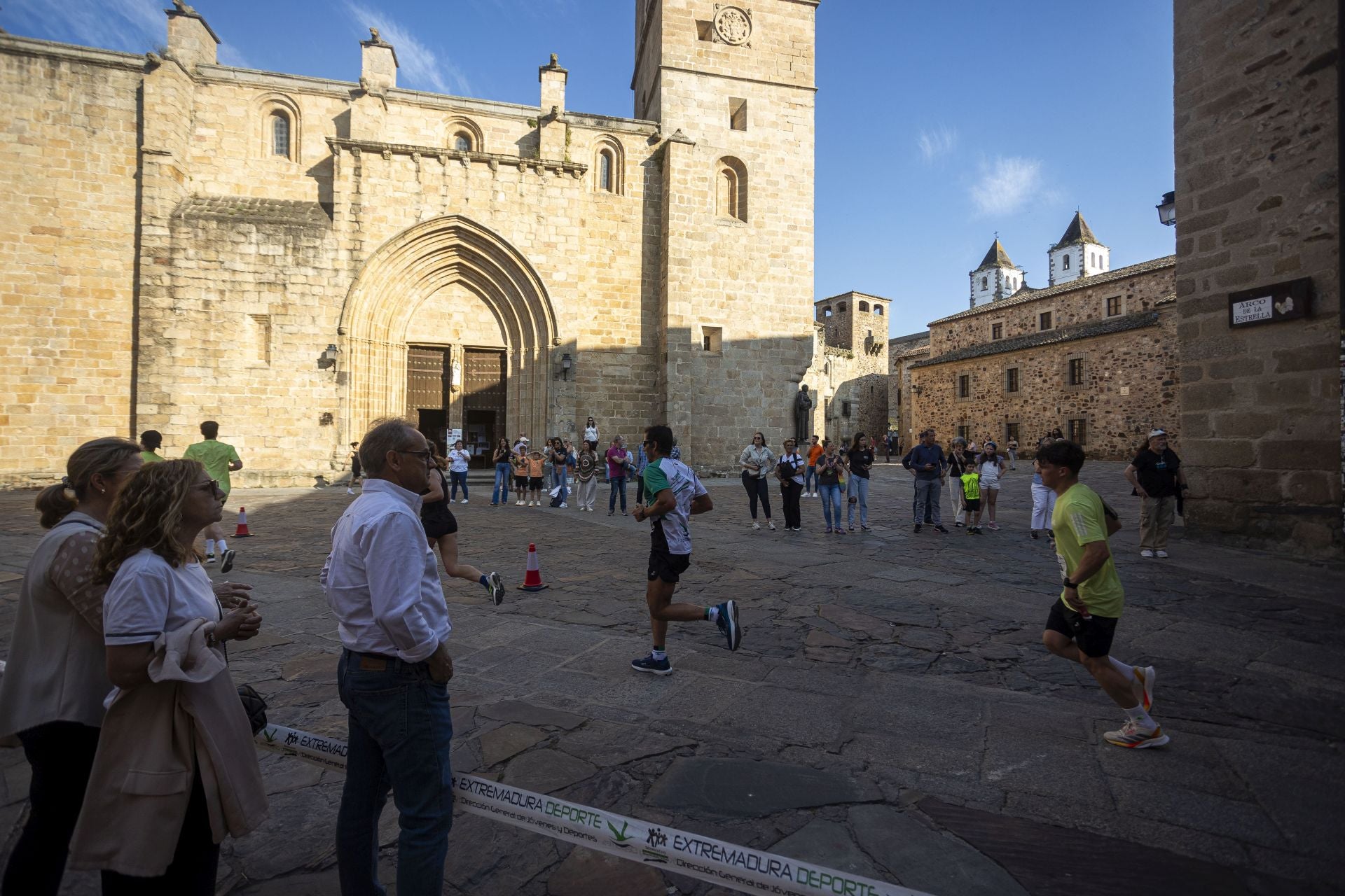 Las mejores fotos de la media maratón de Cáceres con récord de participación