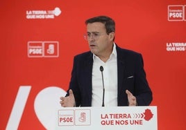 Miguel Ángel Gallardo, en una rueda de prensa del PSOE en una imagen de archivo.