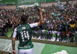 La afición del Cacereño sueña despierta con su equipo.