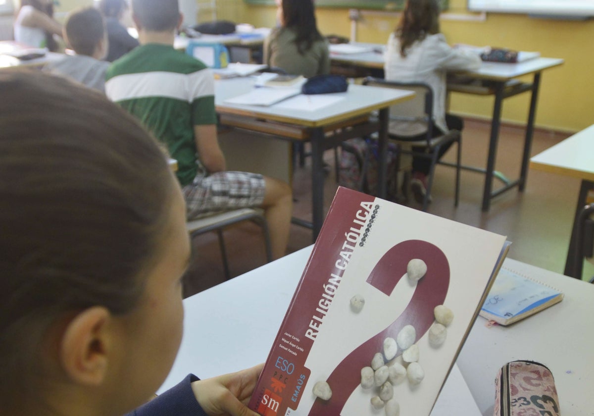 La Junta recurrirá las sentencias que obligan a repetir el concurso de traslados de los docentes