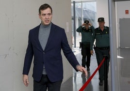 El hermano del presidente, David Sánchez, en el juzgado de Badajoz.