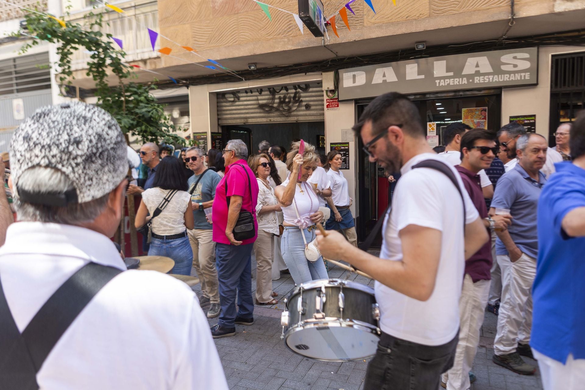 Ambiente en la feria de día de Cáceres