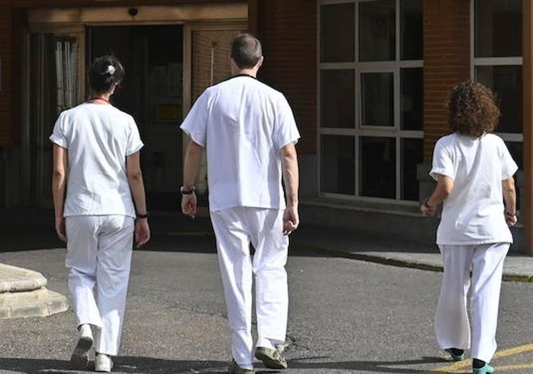 Una mujer abofetea a una enfermera y amenaza e insulta a una doctora en Mérida