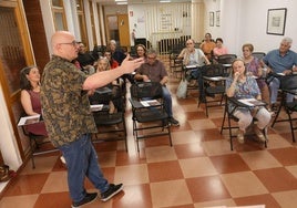 Taller sobre Documento de Voluntades Anticipadas impartido este jueves en Mérida por la asociación Derecho a Morir Dignamente.