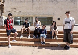 Alumnos que empezarán la PAU este martes en Extremadura.