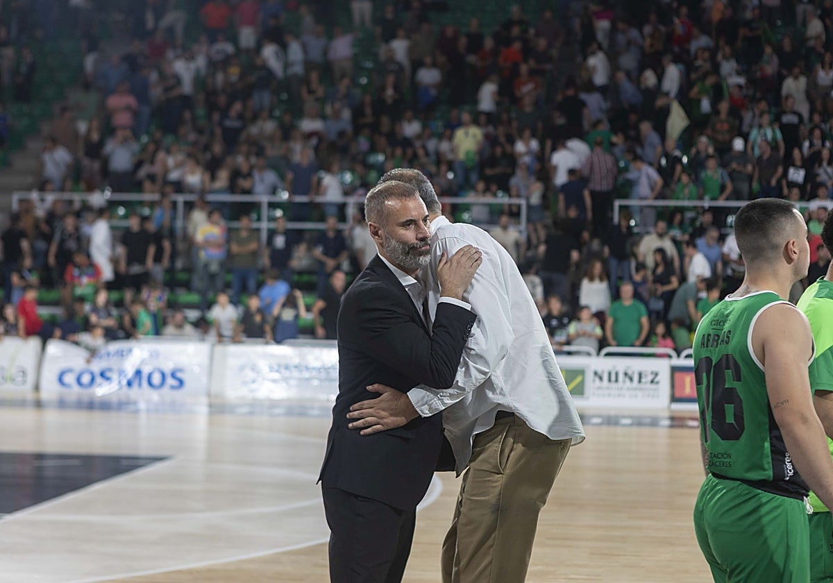 Adriá Alonso durante el partido de vuelta por el ascenso ante el Huesca.