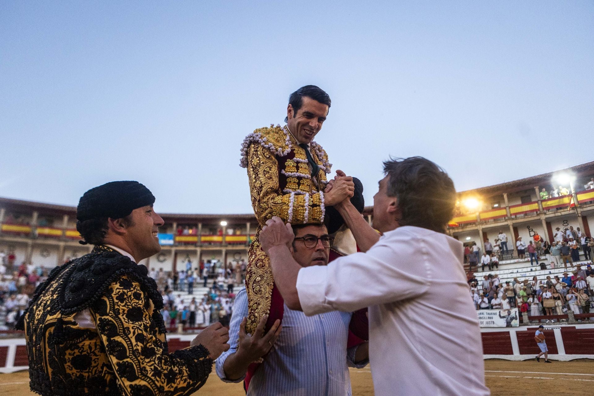 Fotos | Así ha sido el festejo de Morante y Roca Rey en la Feria de San Fernando de Cáceres