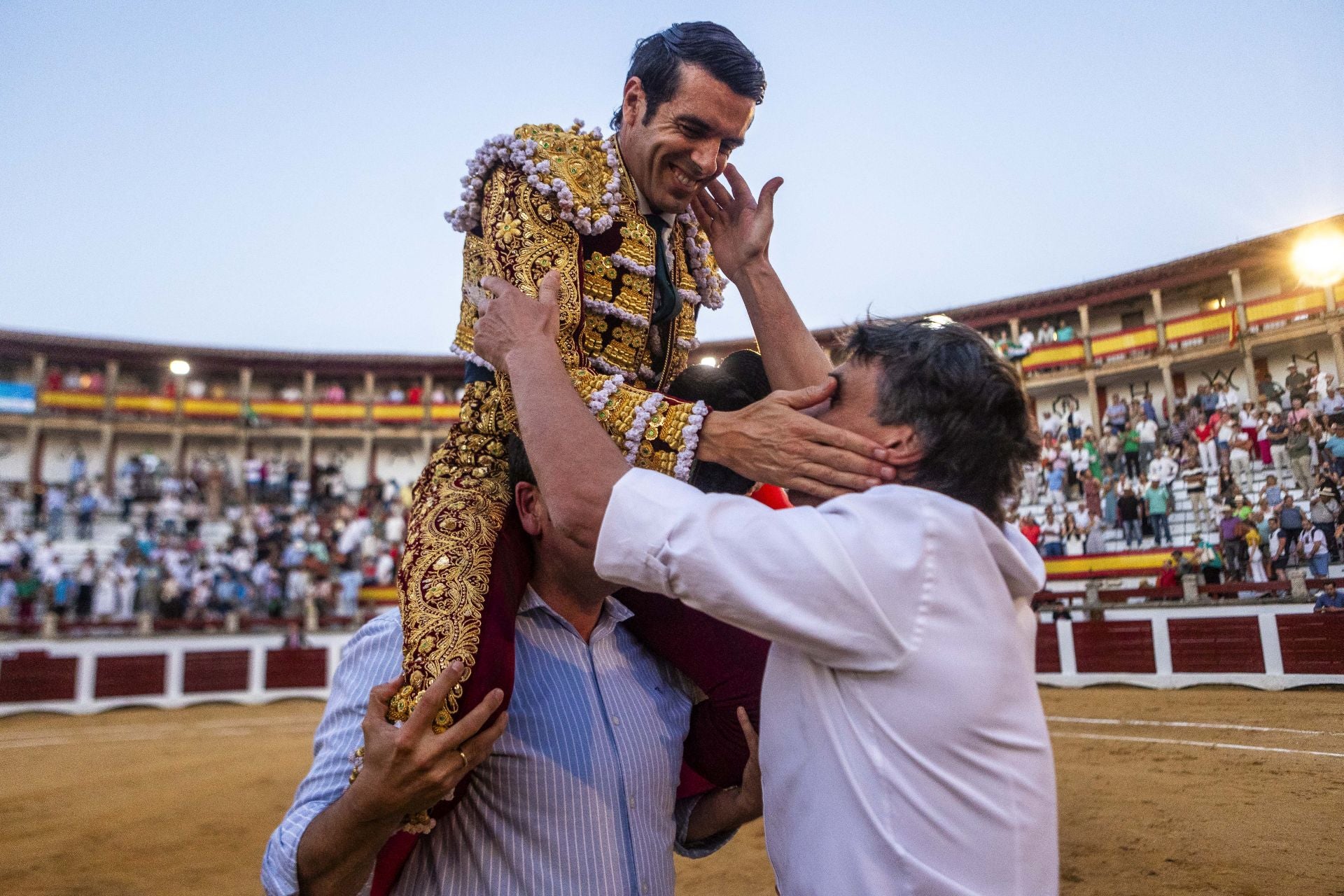 Fotos | Así ha sido el festejo de Morante y Roca Rey en la Feria de San Fernando de Cáceres