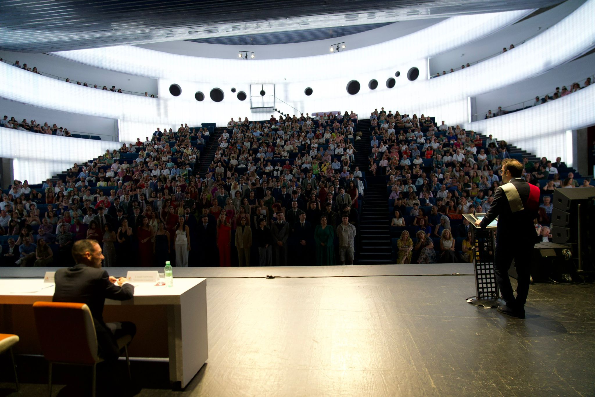 Fotos | El ministro extremeño Carlos Cuerpo ejerce de padrino en la UEx