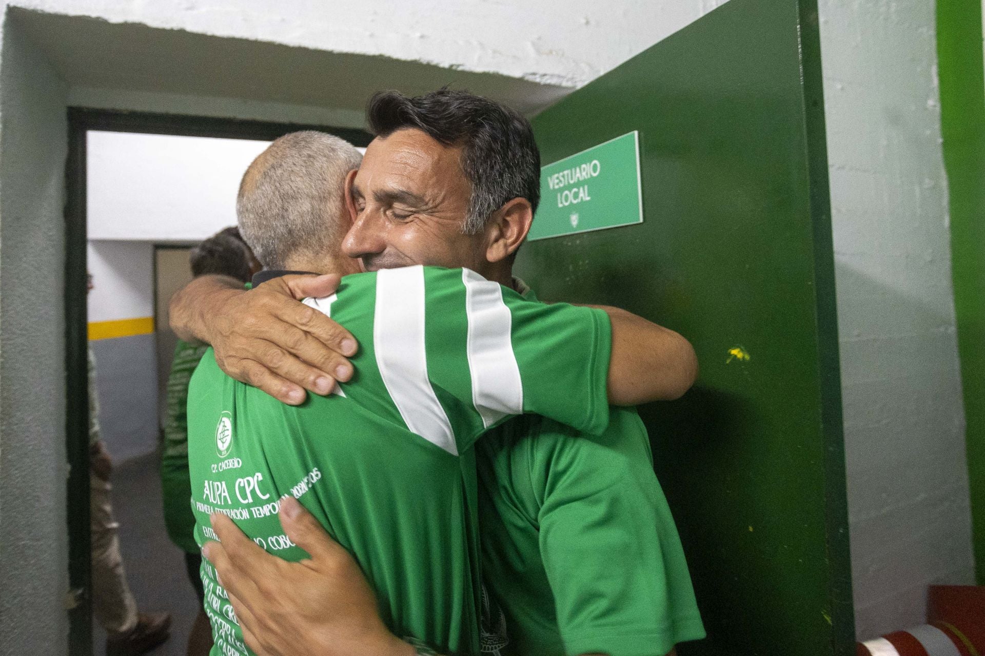 Fotos | El Cacereño estalla en júbilo con su ascenso a Primera RFEF