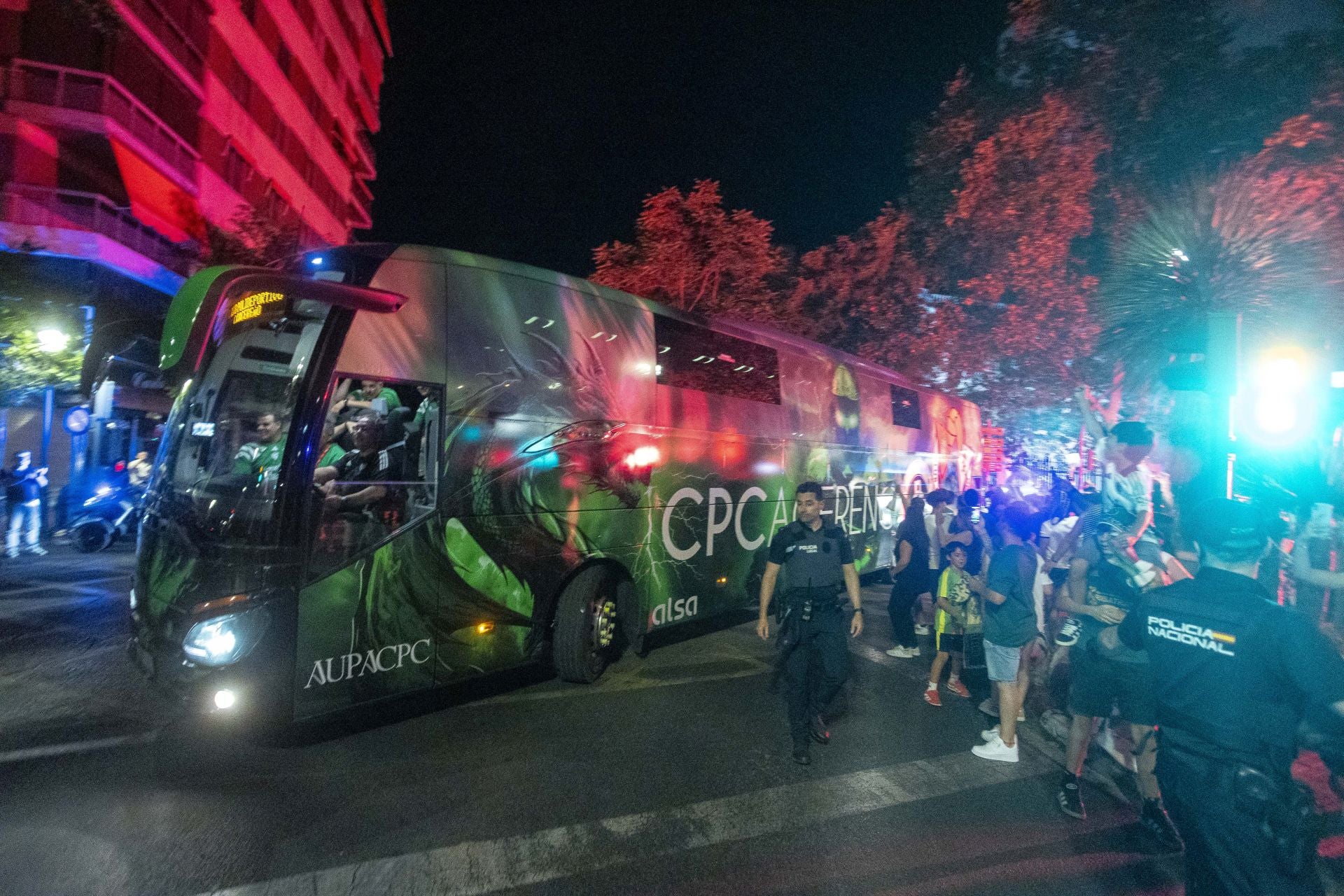 Fotos | El Cacereño estalla en júbilo con su ascenso a Primera RFEF