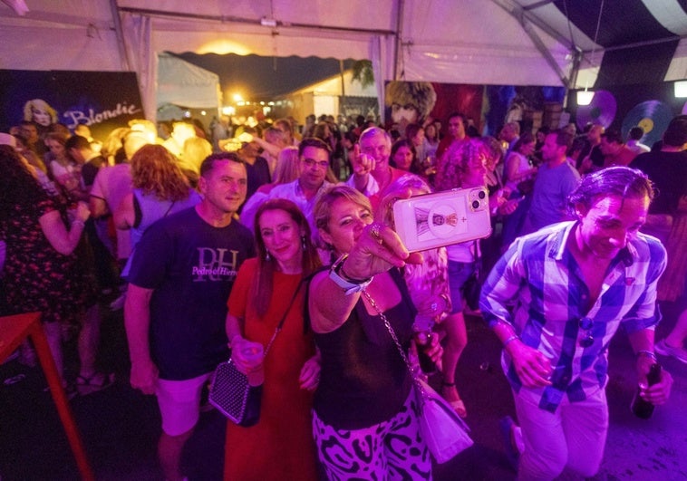 Cruz Roja atiende a 68 personas en el sábado de feria más intenso de los últimos años en Cáceres