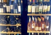 Una despedida de soltera extremeña arruinada por un vino que costaba 13.000 euros