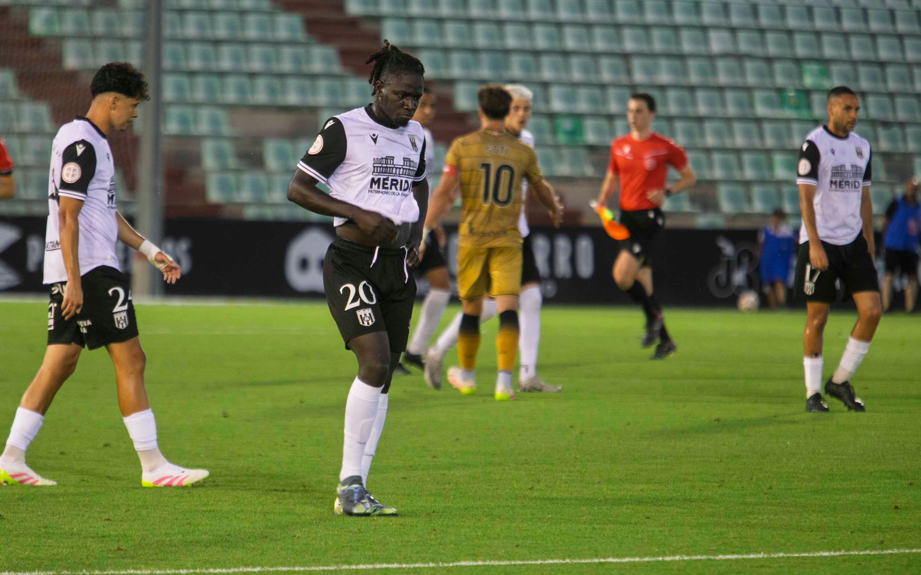 Fotos | Así ha sido el tropiezo del Mérida en casa ante el Sanse