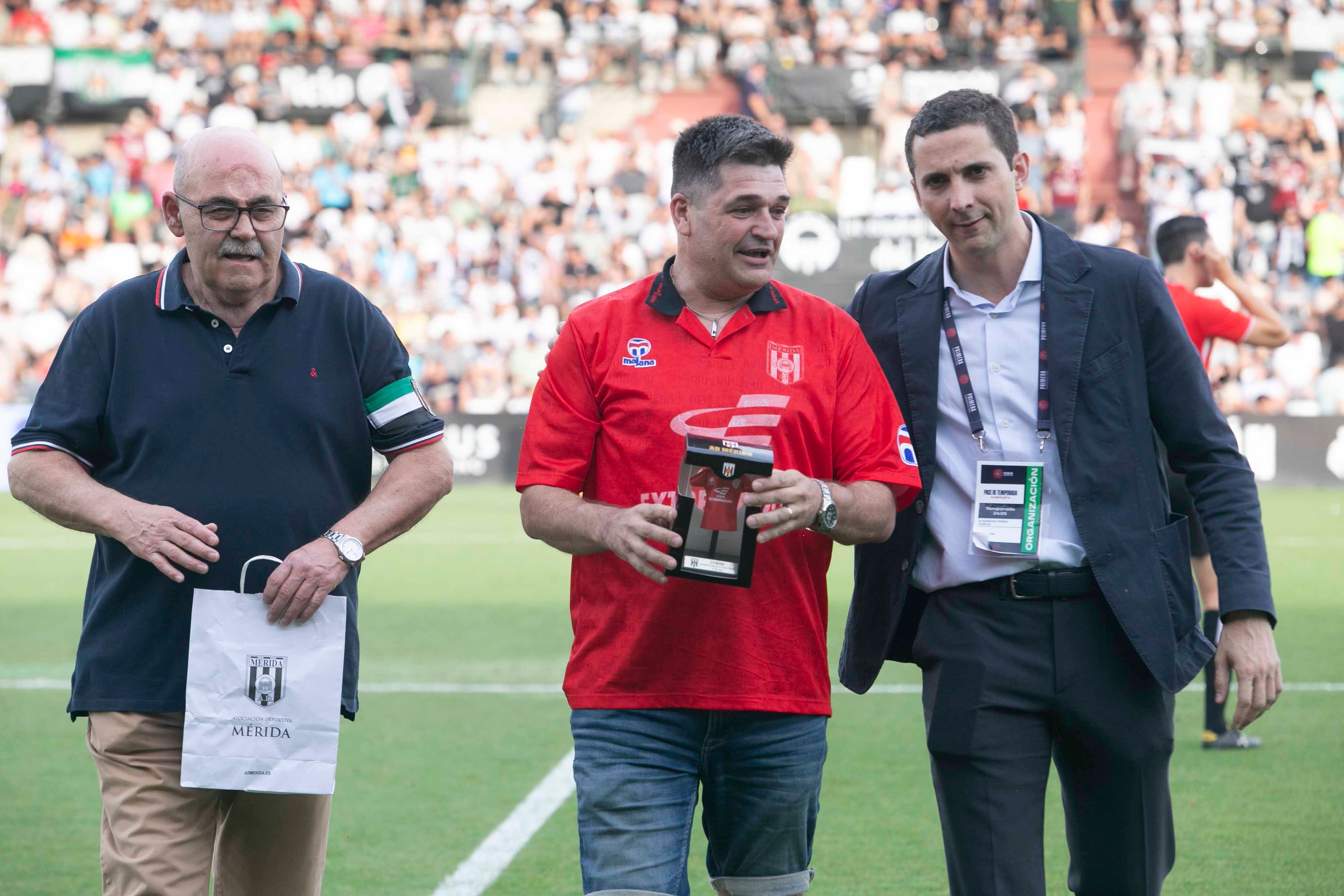 Fotos | Así ha sido el tropiezo del Mérida en casa ante el Sanse
