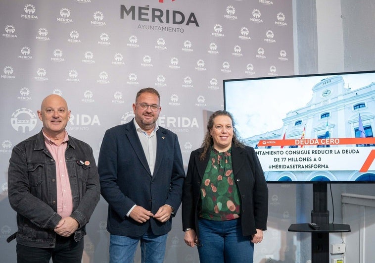 El PP acusa al alcalde de Mérida de paralizar el derribo de una casa de su hermano