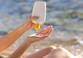 Uso correcto de la crema solar para protegerse este verano