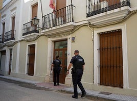 Aspolobba reclama que la Policía Local abra Montesinos también por la noche