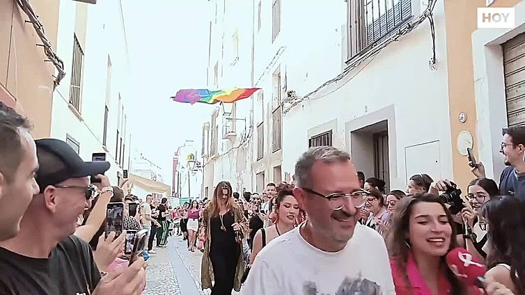 Tacones y mucha brillantina para empezar la fiesta de Los Palomos