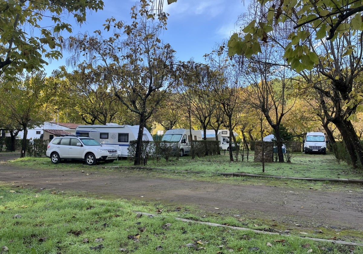 La Junta dejará poner el doble de bungalows en los campings y regula al fin las áreas de autocaravanas