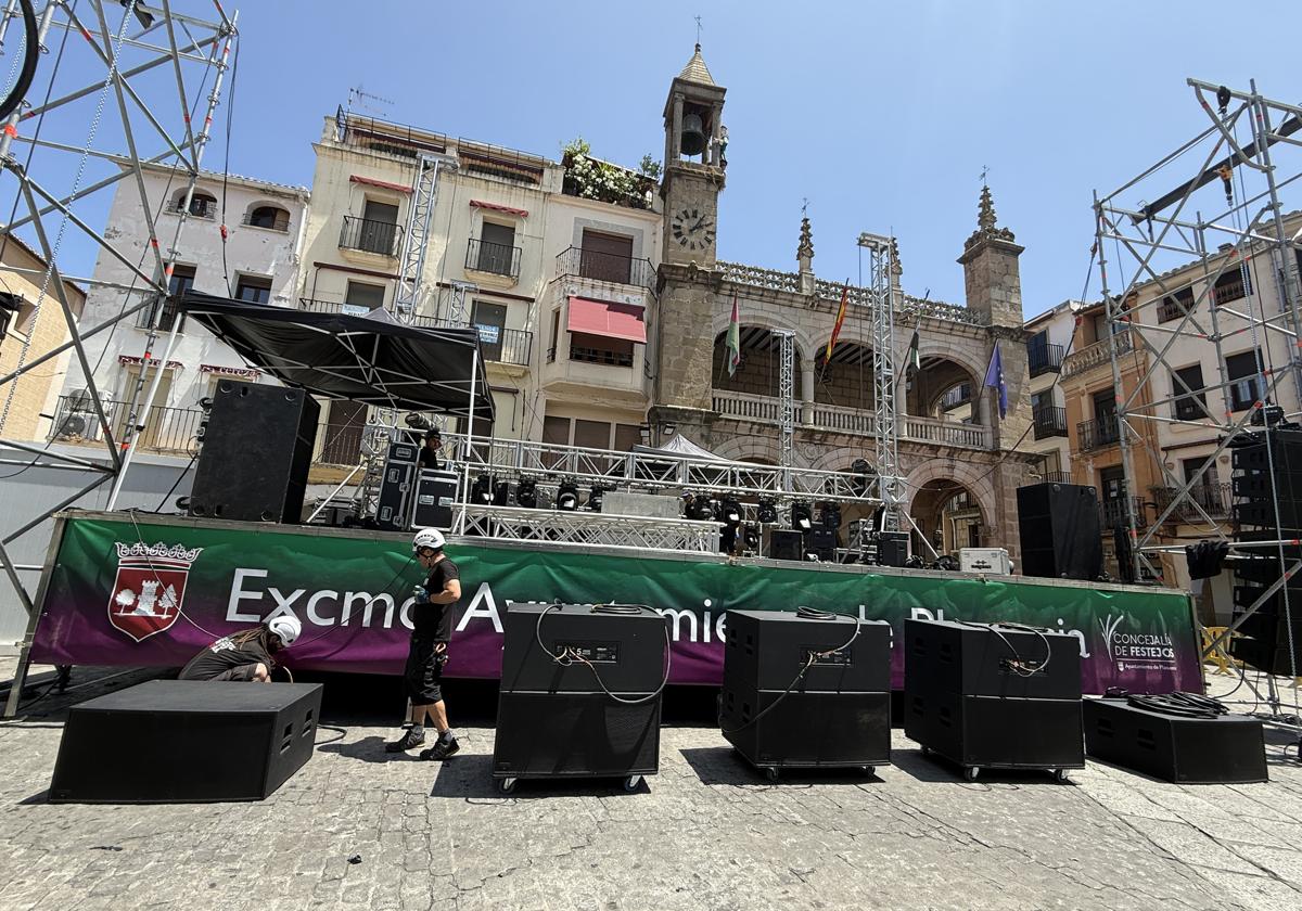 Los40 Urban, Paco Arrojo y Galavis protagonizan los conciertos de la Preferia