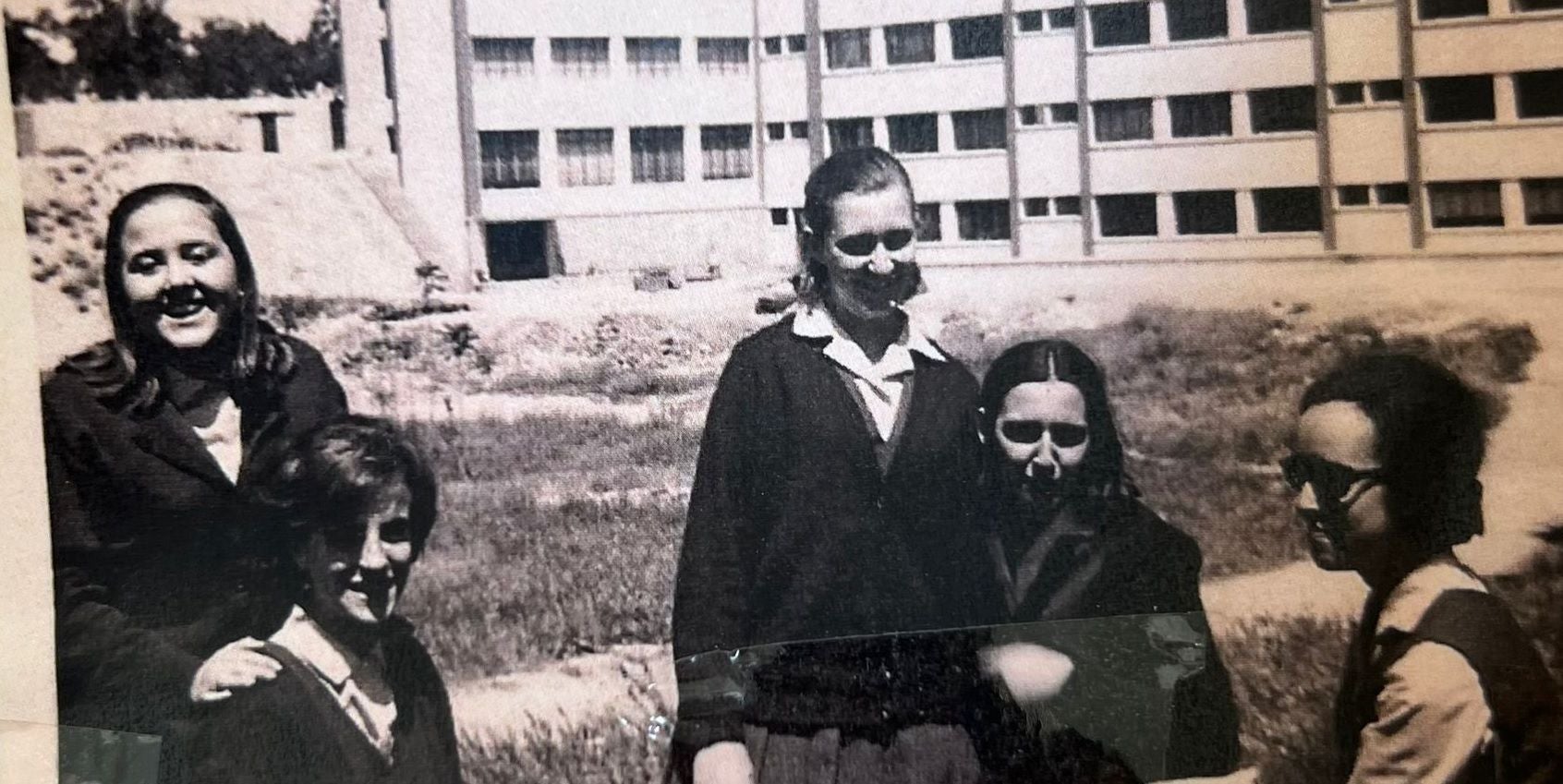 Reencuentro e imágenes históricas de colegio las Carmelitas de Cáceres