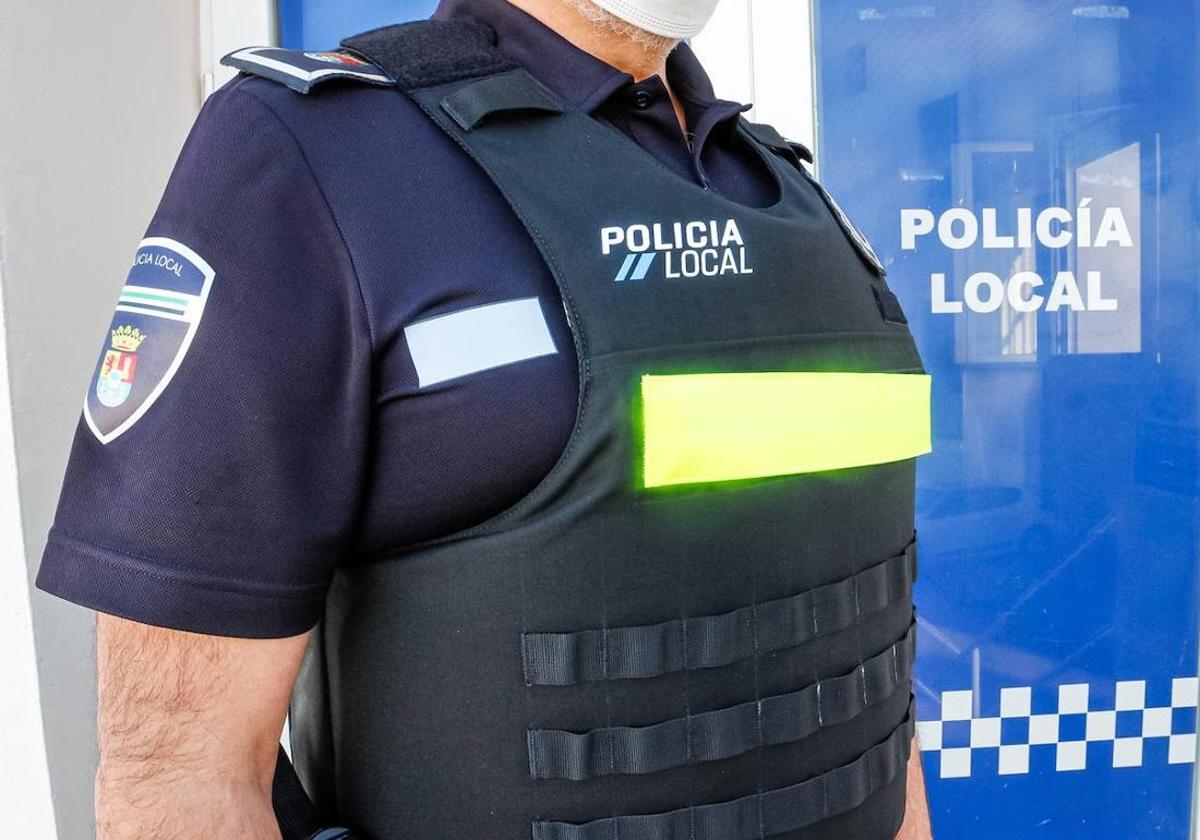 El Ayuntamiento compra chalecos antibalas para la Policía Local