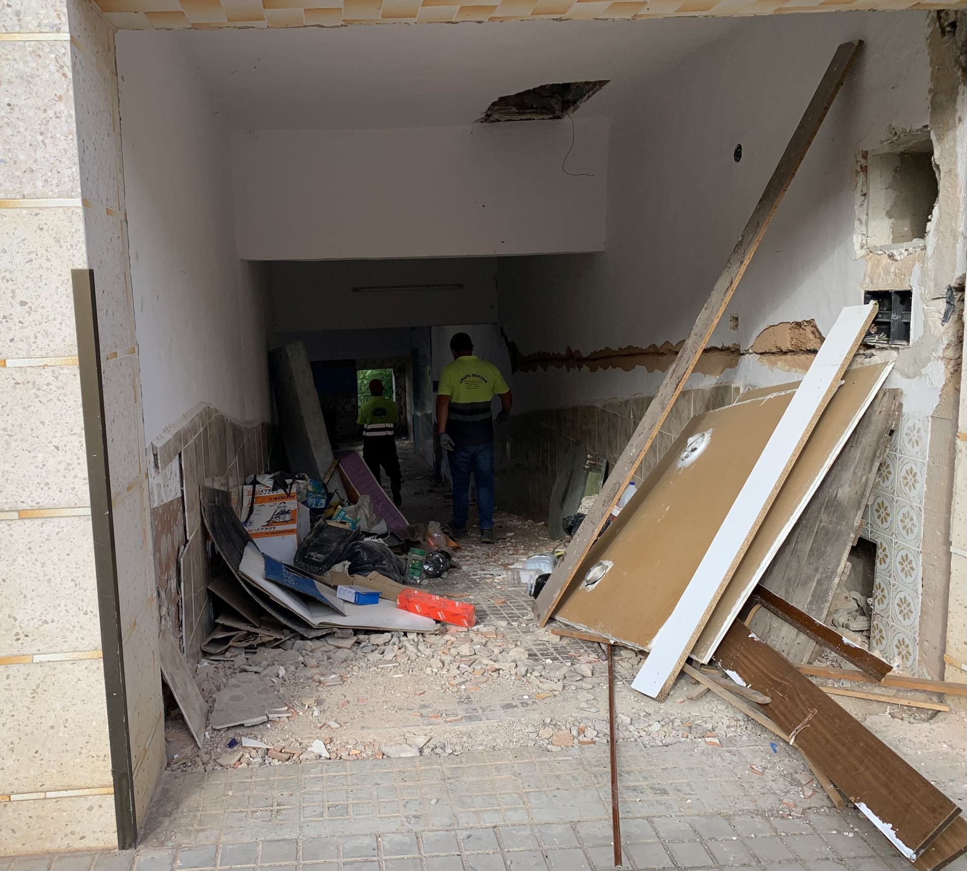 Fotos | Empiezan los derribos en el Alto de Fuente Fría, en Cáceres