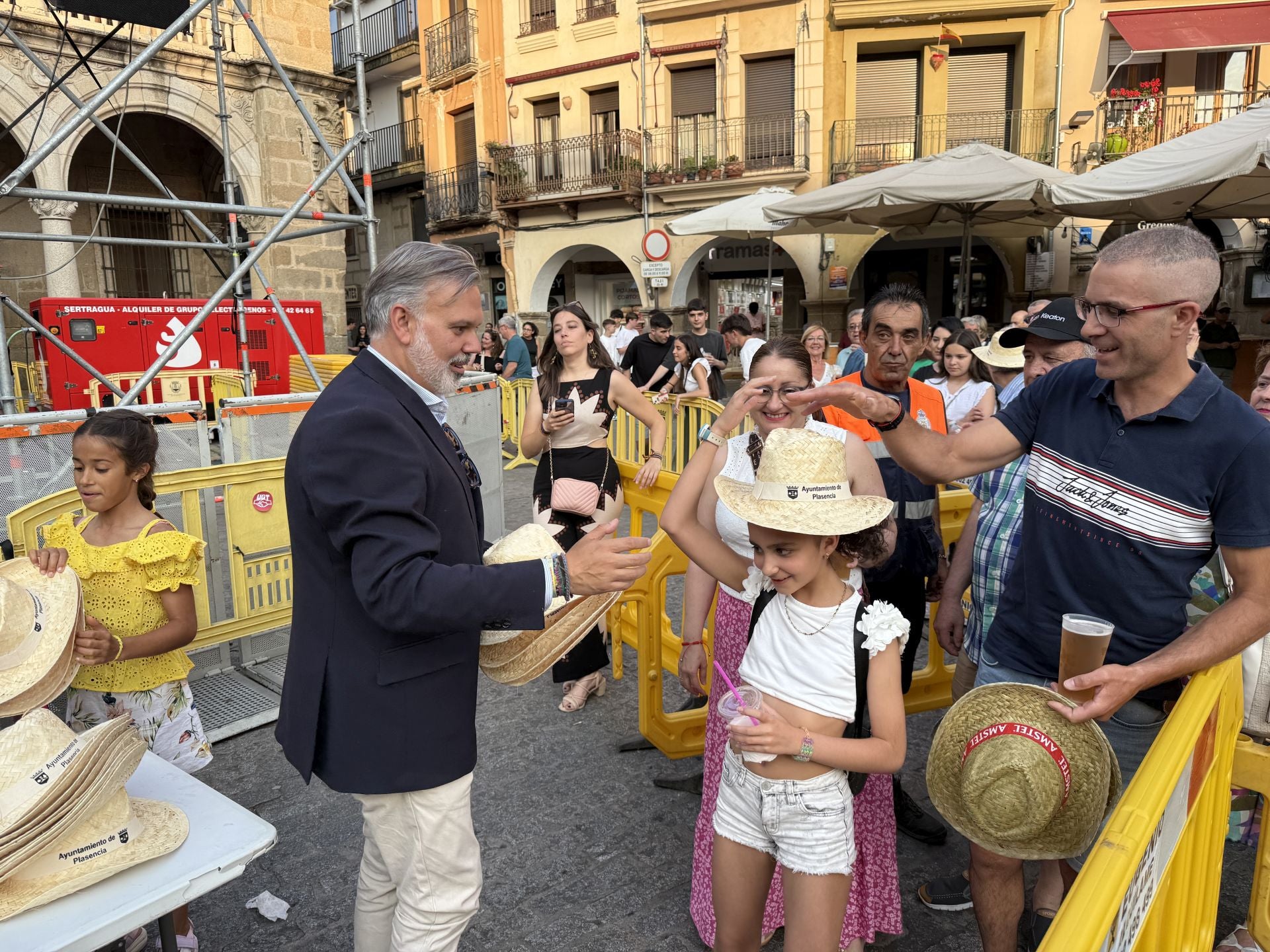 Fotos | Las mejores imágenes del primer día de la Feria de Plasencia