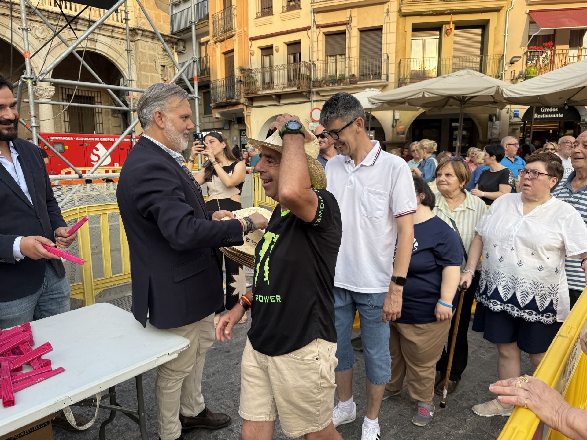 Fotos | Las mejores imágenes del primer día de la Feria de Plasencia