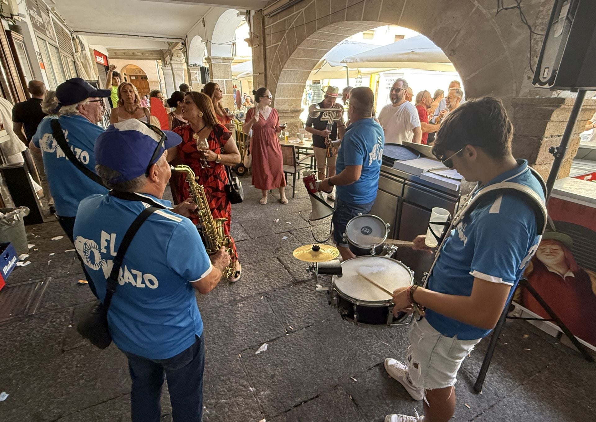 Jueves de cañas y charanga en las Ferias de Plasencia