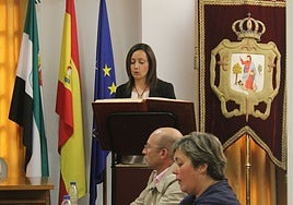 Virginia Borrallo jura su cargo como alcaldesa.