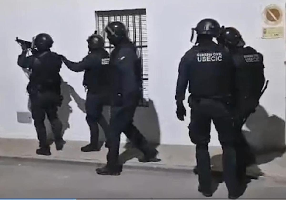 Dos personas ingresan en prisión tras ser desmantelados tres puntos de venta de droga en la provincia de Badajoz