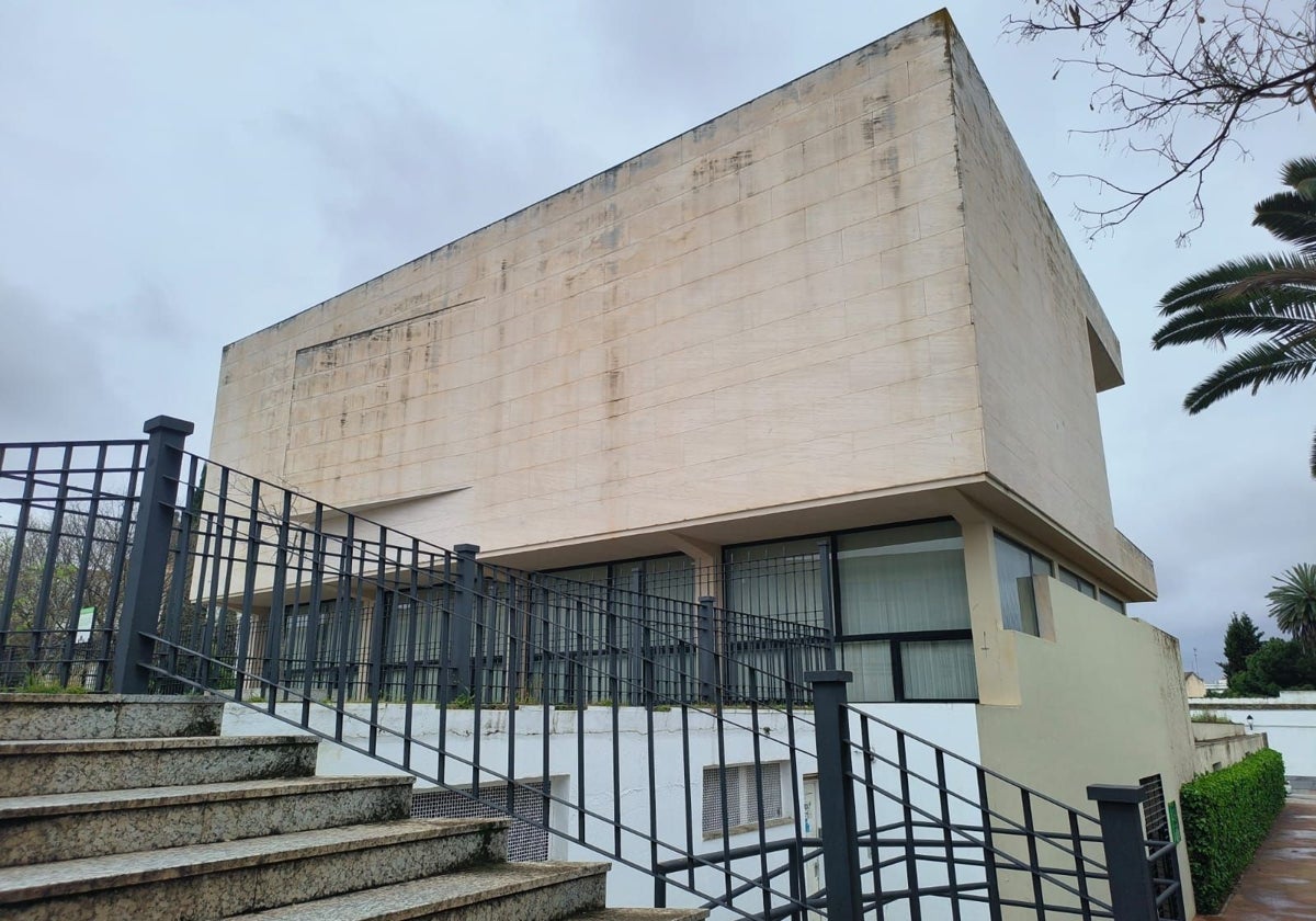 Fachada del Conserrvatorio de Almendralejo