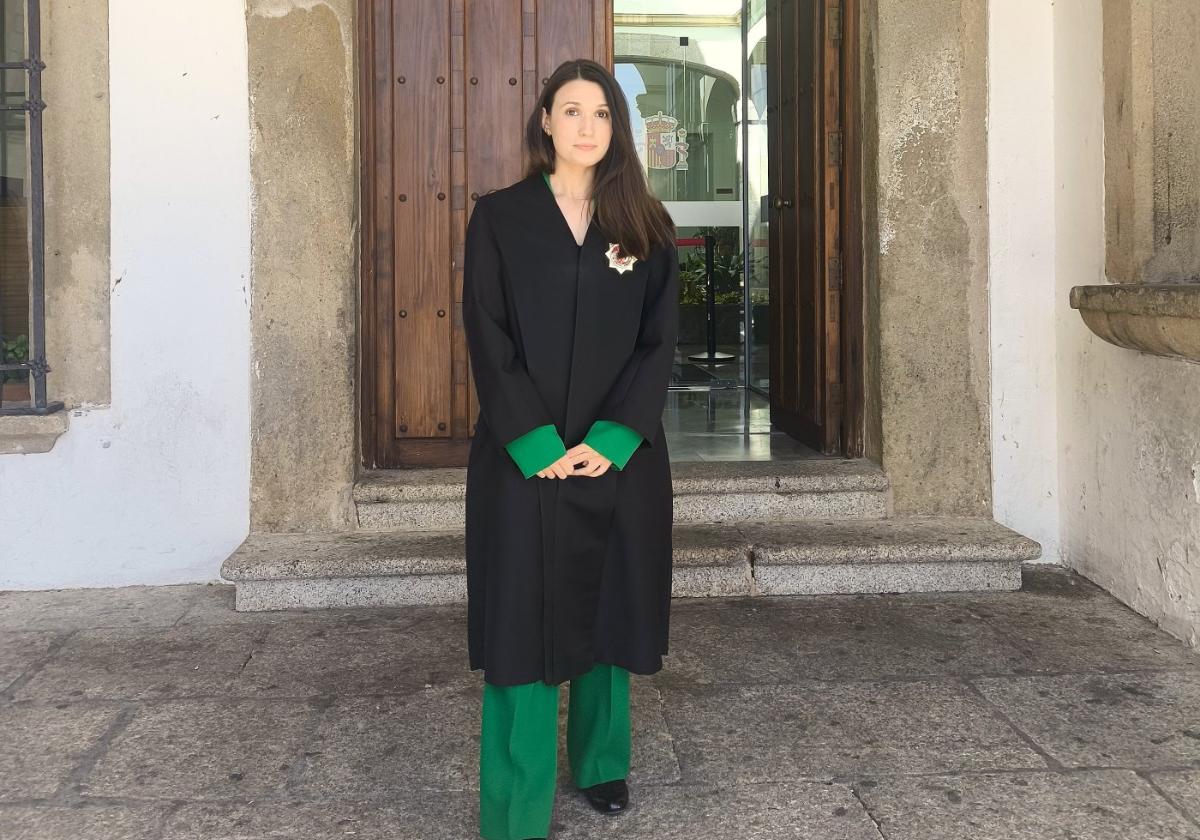 Elena Risco: «Soy firme defensora de que no se tienen que centralizar los servicios»