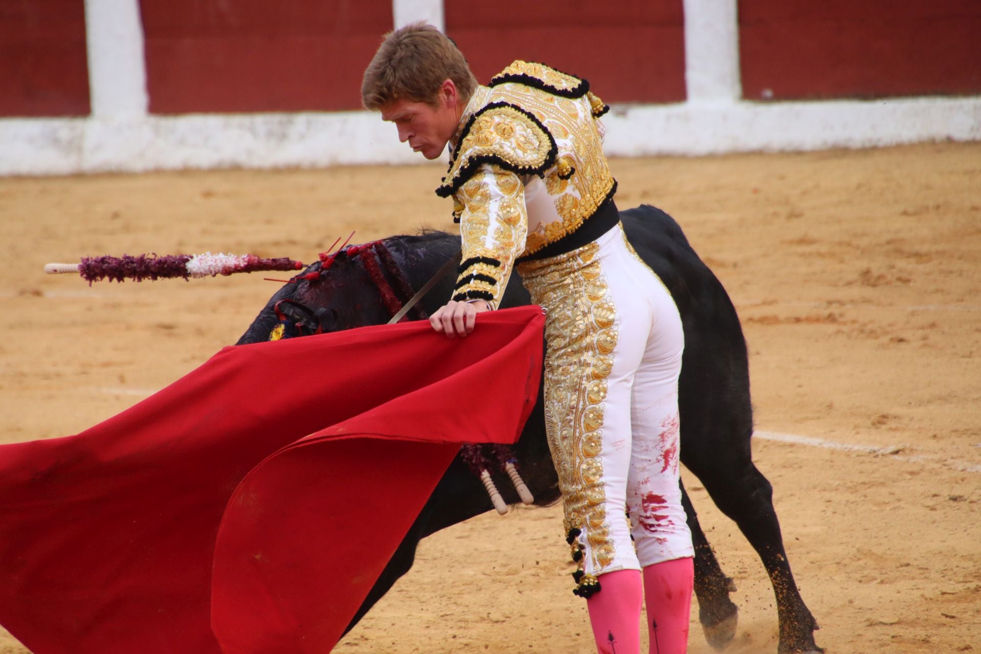 Fotos | Borja Jiménez sale por la puerta grande