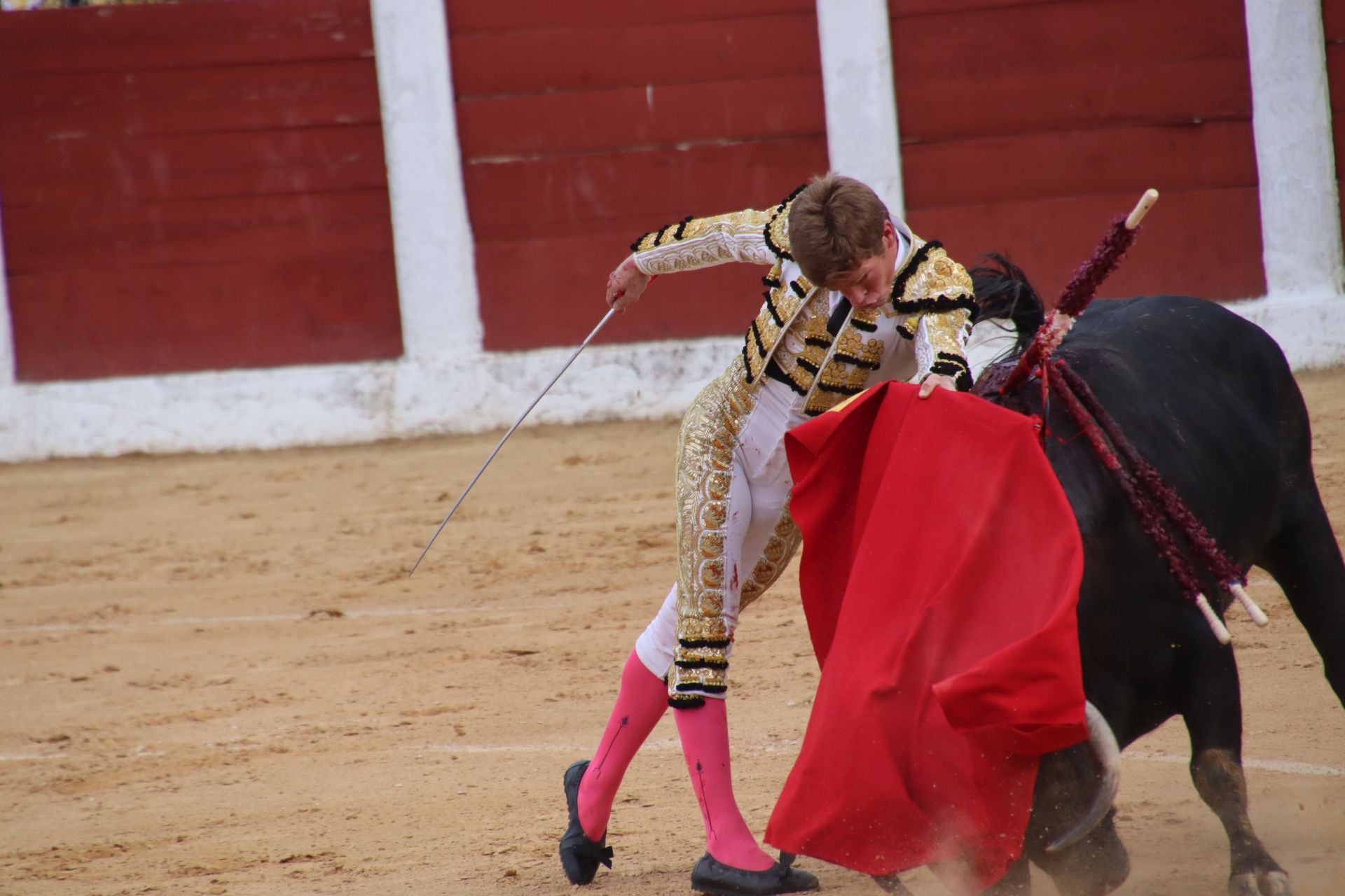 Fotos | Borja Jiménez sale por la puerta grande