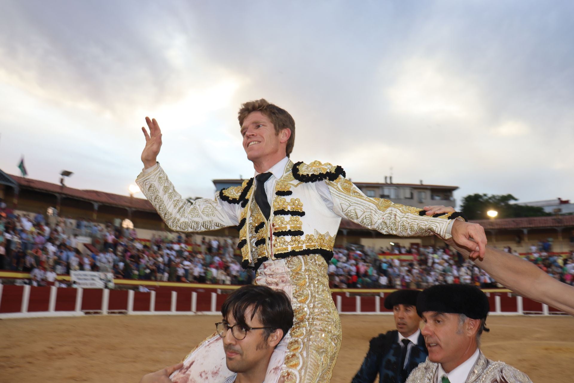 Fotos | Borja Jiménez sale por la puerta grande