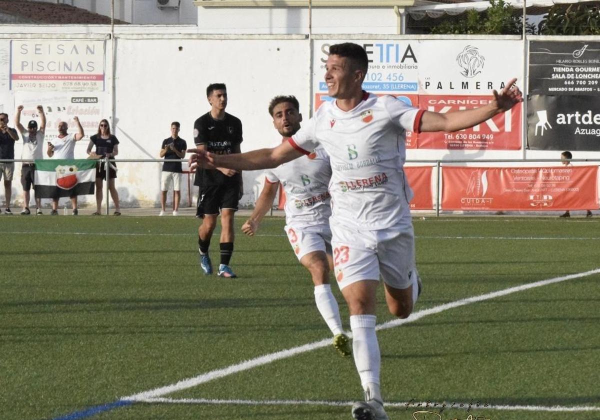 Un gol de penalti de Álvaro Cordero acerca al Llerenense al objetivo