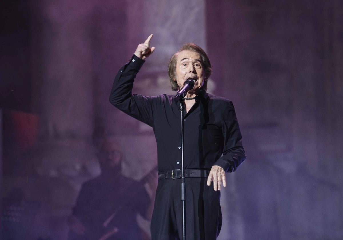Raphael triunfa en su regreso al escenario del Teatro Romano