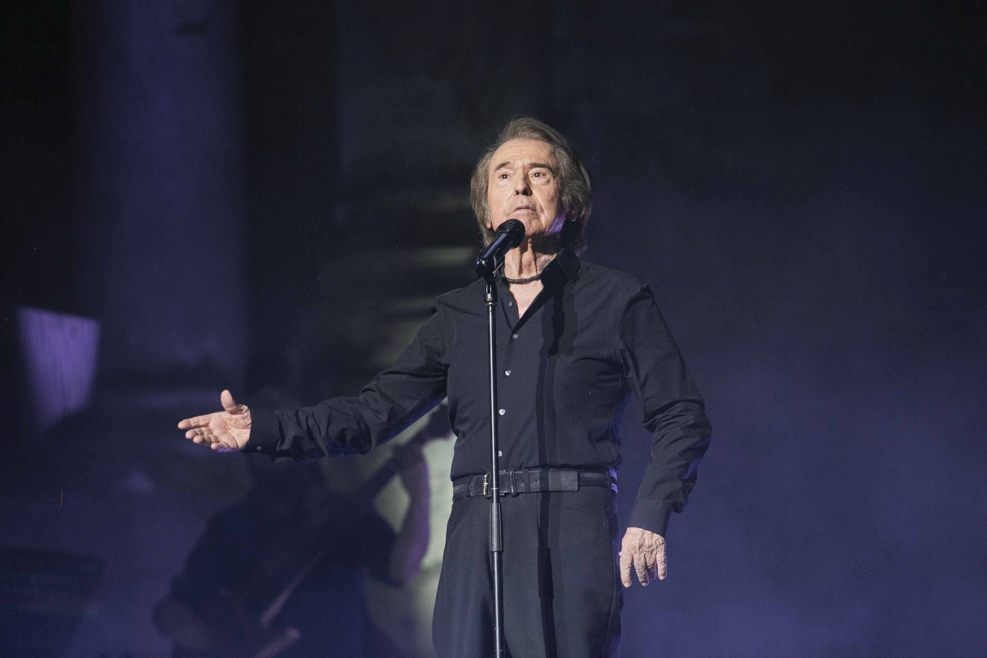 Raphael triunfa en su regreso al escenario del Teatro Romano